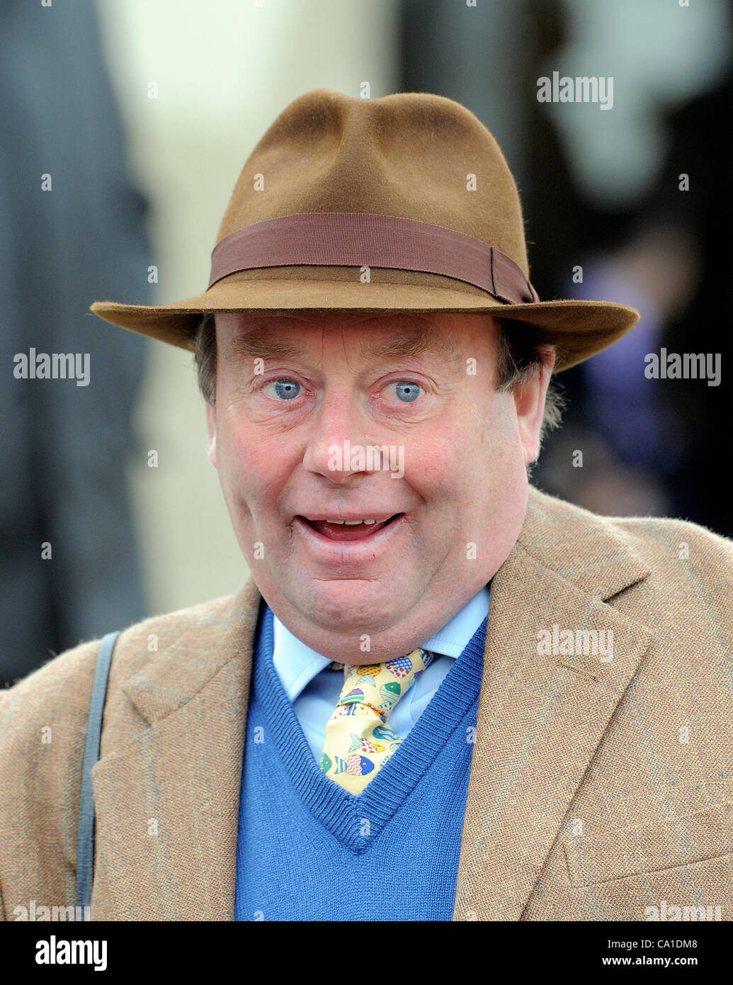 Horse trainer nicky henderson hires stock photography and images Alamy