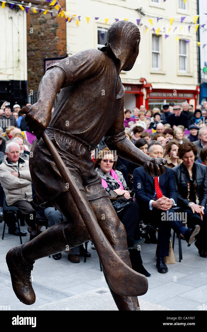 Nicky Rackard Nicky Rackard statue unveiled in Wexford Town Stock Photo - Alamy