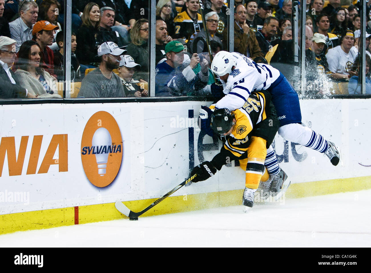 Toronto maple leafs jersey hi-res stock photography and images - Alamy