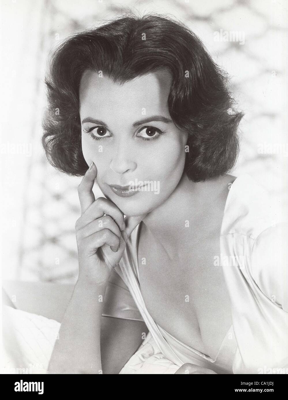CLAIRE BLOOM.Supplied by   Photos, inc.(Credit Image: Â© Supplied By Globe Photos, Inc/Globe Photos/ZUMAPRESS.com) Stock Photo