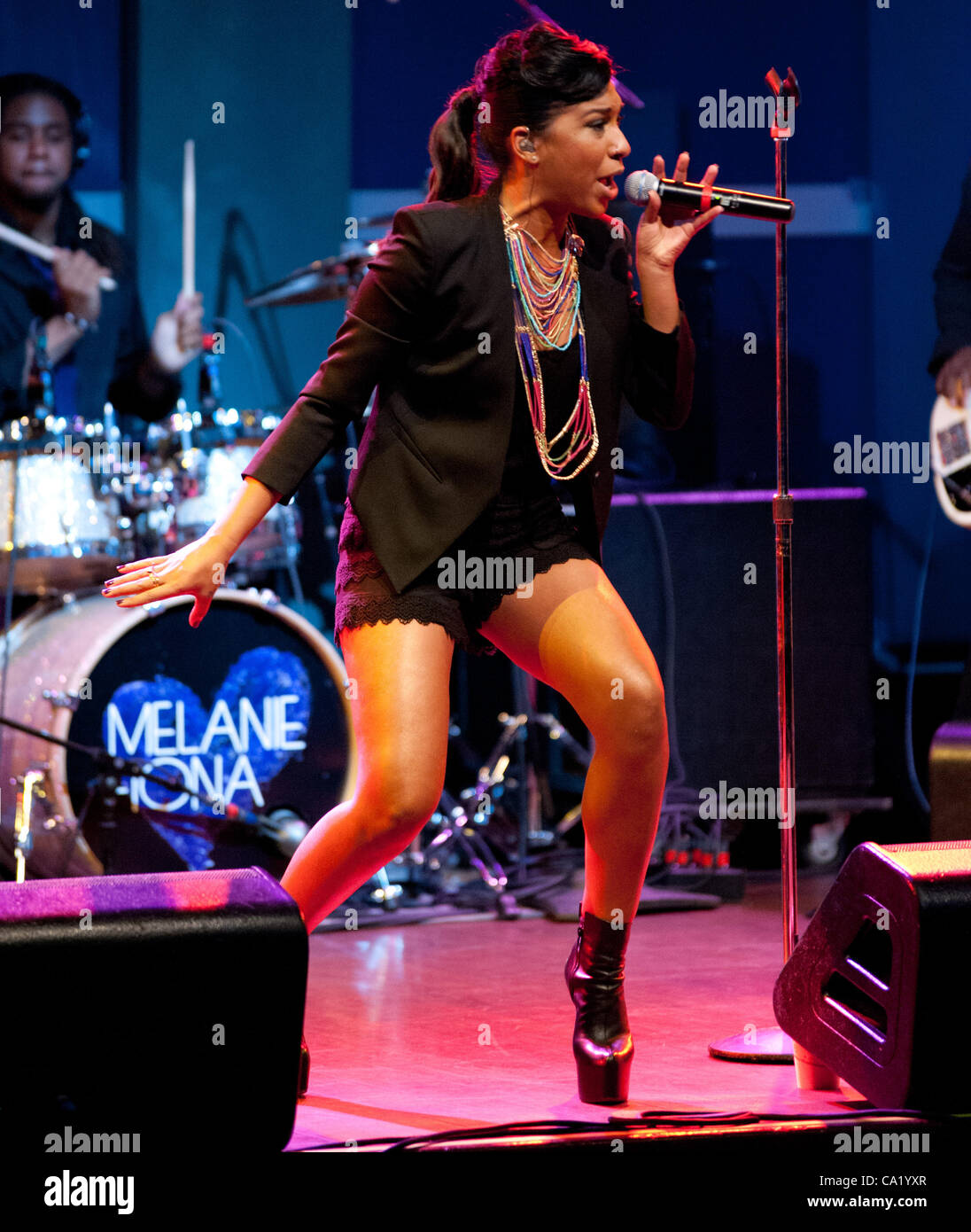 Melanie fiona in hi-res stock photography and images - Page 4 - Alamy