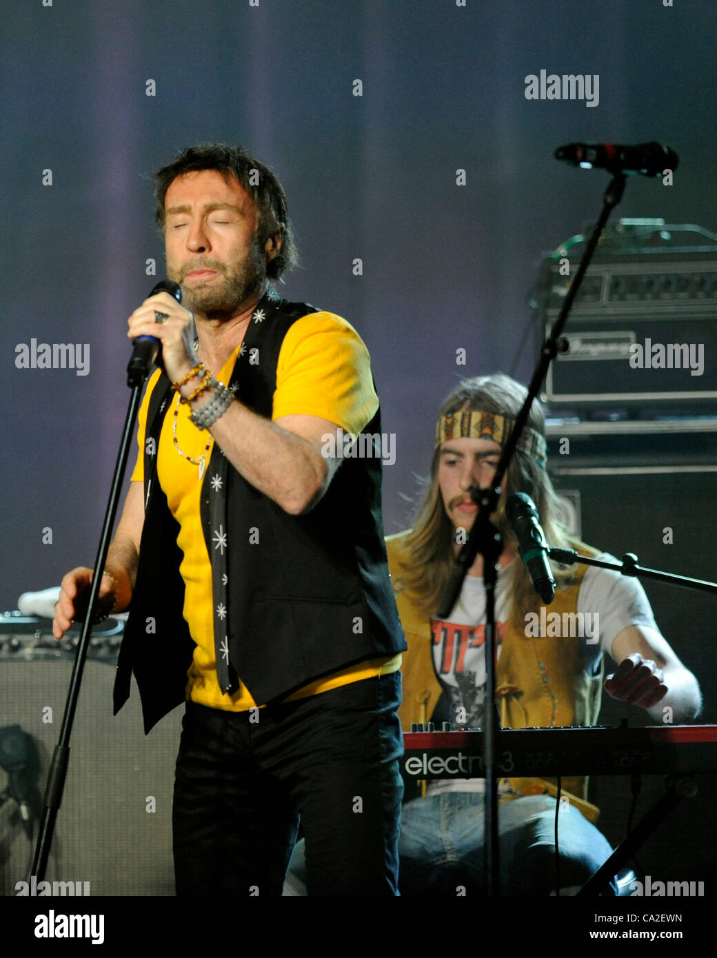 March 24, 2012 - Toronto, Cananda - Paul Rodgers performs on stage with The Sheepdogs at the 12th Annual Indies Awards during the 2012 Slacker Canadian Music Week. (DCP/BRP/N8N) Stock Photo