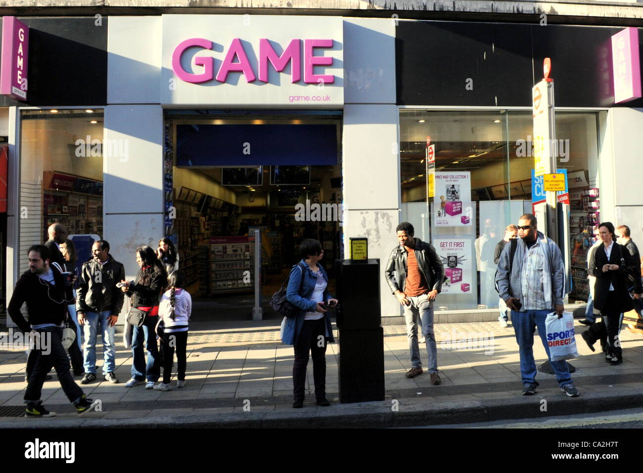 London Uk 26 03 12 The Game Store On Oxford Street Still Open As Administrators At Game Group Today Announced That They Will Close Nearly Half Of Their 609 Stores In The Uk Leaving
