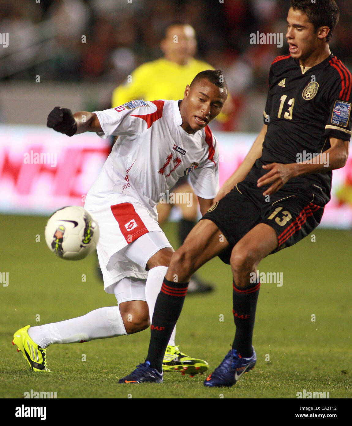 March 27, 2012 - Los Angeles, California, U.S. - Panama's  Yairo Glaize (L) and Mexico's Diego Reyes battle for a ball during the 2012 CONCACAF Men's Olympic Qualifying game at The Home Depot Center on March 27, 2012 in Carson, California. Mexico won Panama 1-0. (Credit Image: © Ringo Chiu/ZUMAPRESS Stock Photo