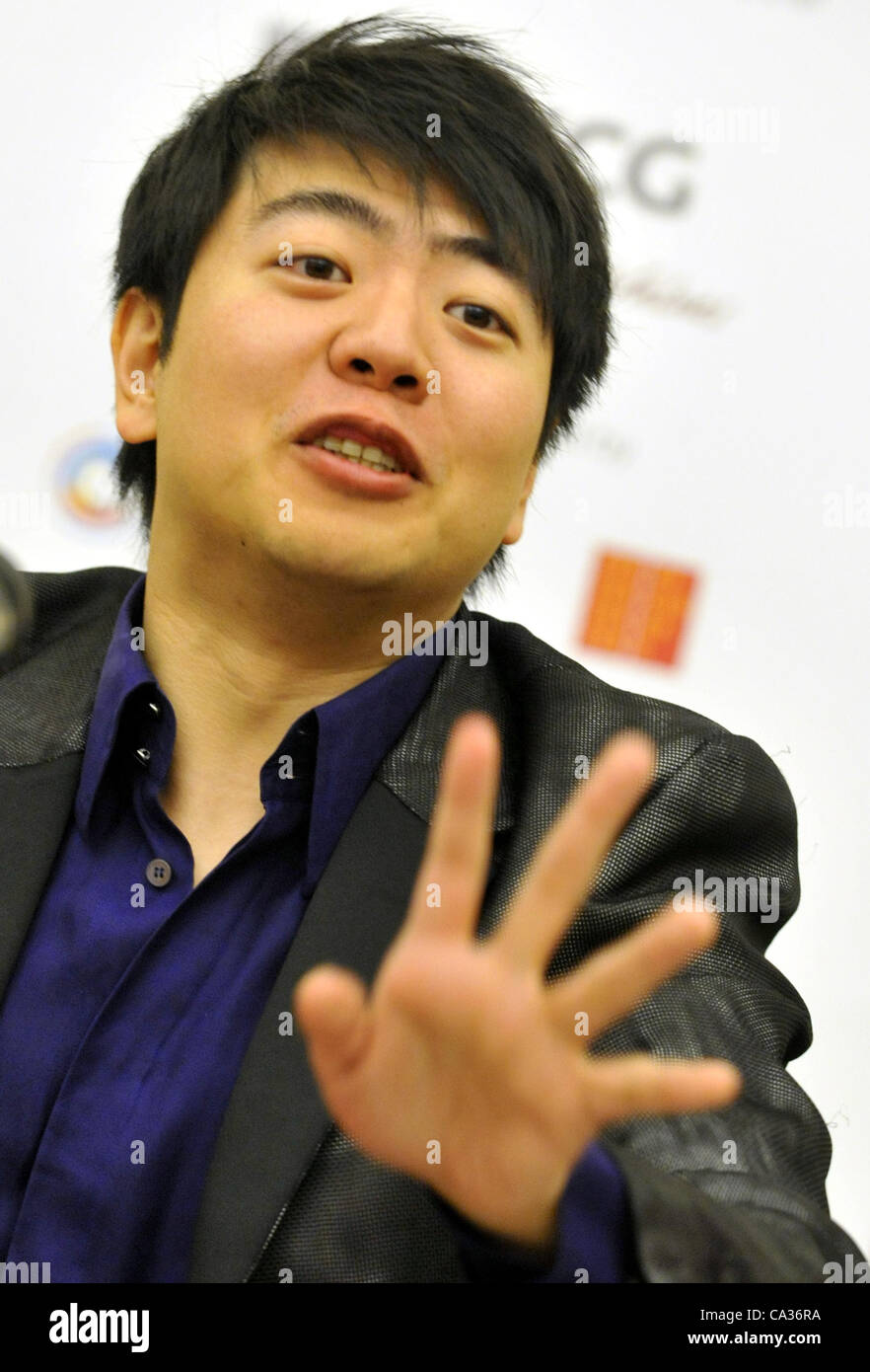 Chinese pianist Lang Lang speaks to journalists ahead of his