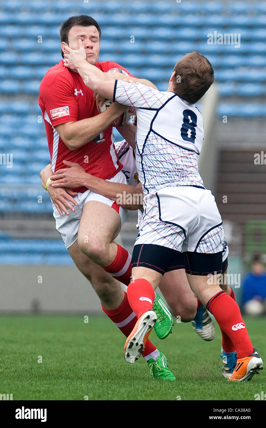 Action from Wale's game against Russia in round 7 of the rugby 7s world series in Tokyo, Japan on 31 March, 2012. Argentina won the closely fought contest 10-7. Photographer: Robert Gilhooly Stock Photo