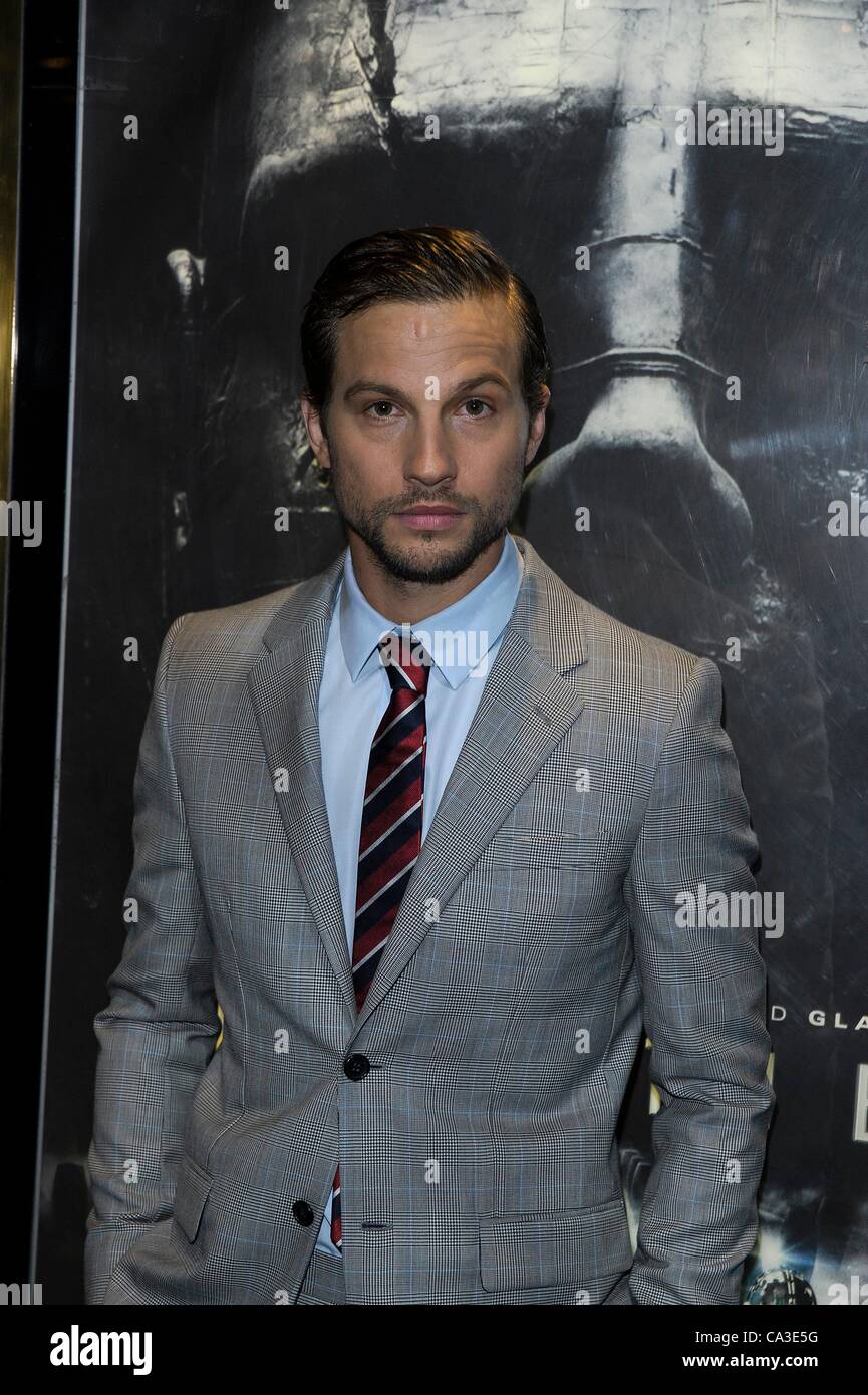 Actor logan marshall green hi-res stock photography and images - Alamy