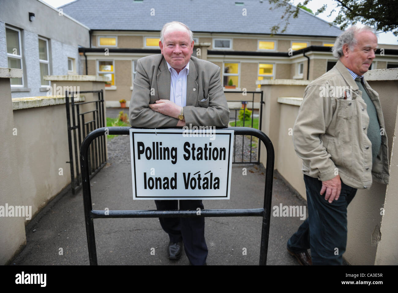 31st May, 2012. Voting gets underway in Ireland on the referendum on the Fiscal Treaty (Referendum on the 30th amendment to the Constitution (Treaty on Stability, Coordination and Governance in the Economic and Monetary Union) Bill 2012 in Gibbstown National School, Navan, County Meath, Ireland. Pic Stock Photo