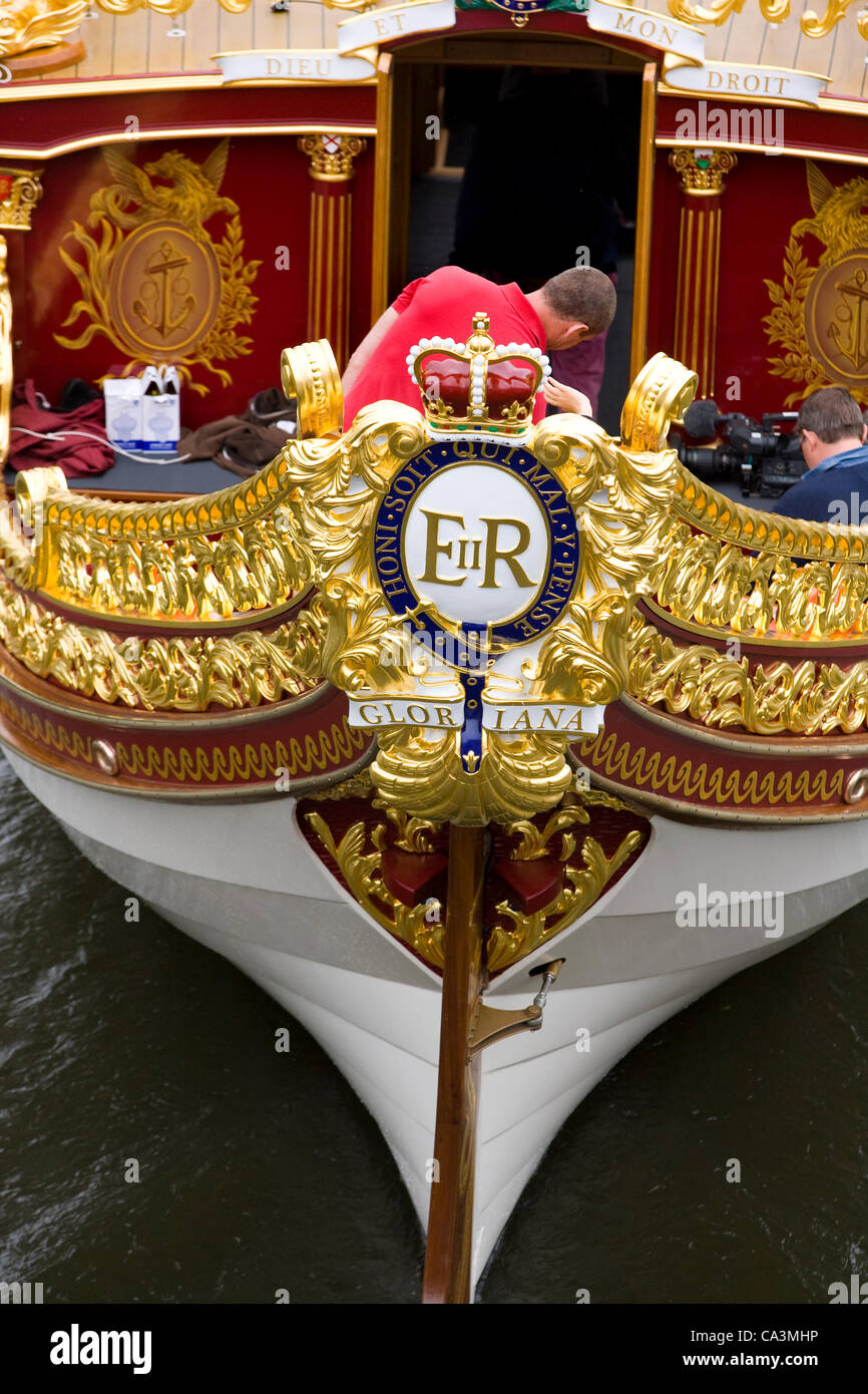 The Queen's / Queen Elizabeth's / Elizabeth Rex Royal Crest / cypher and stern of Queen's Royal Barge 'Gloriana'. UK. Stock Photo