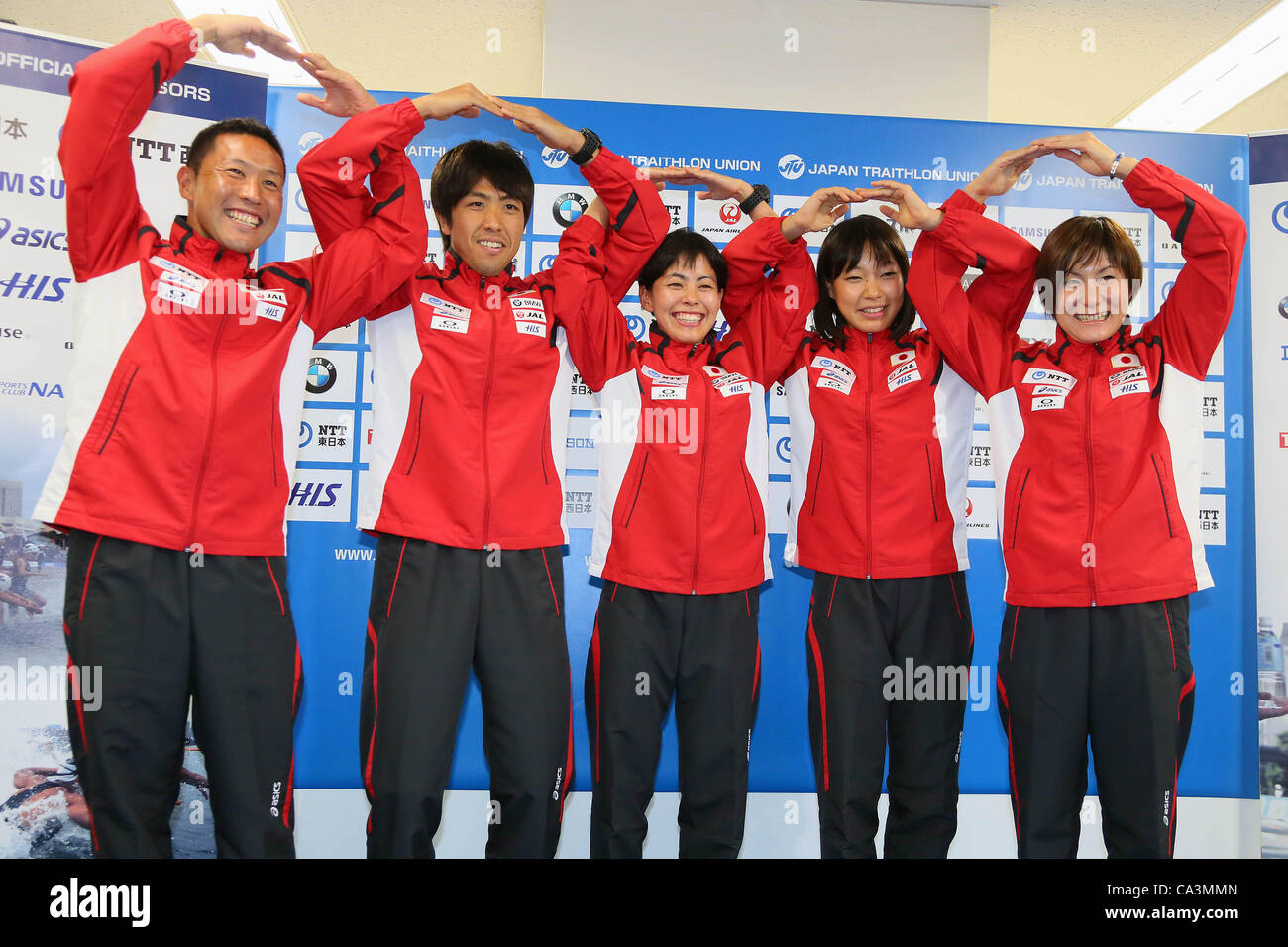 (L to R) Hirokatsu Tayama (JPN), Yuichi Hosoda (JPN), Ai Ueda (JPN