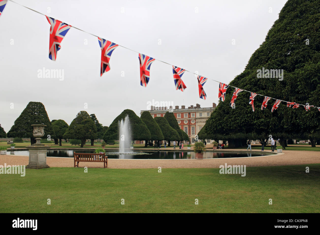 02 June 2012. Hampton Court, England, UK. The Jubilee Garden Party at Hampton Court Palace with free entertainment for all the family part of the Diamond Jubilee celebrations. Stock Photo