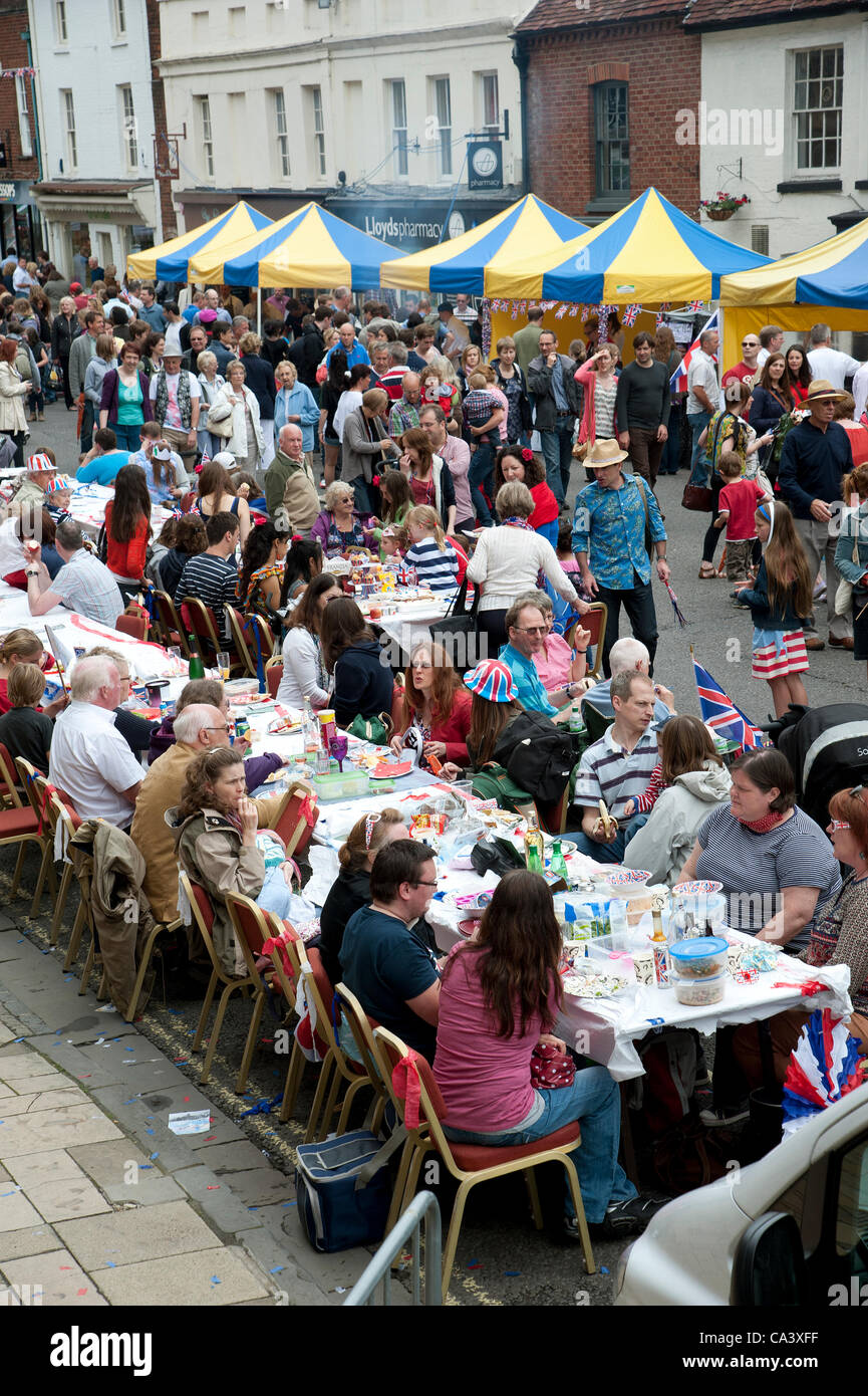 Jubilee street party hires stock photography and images Alamy