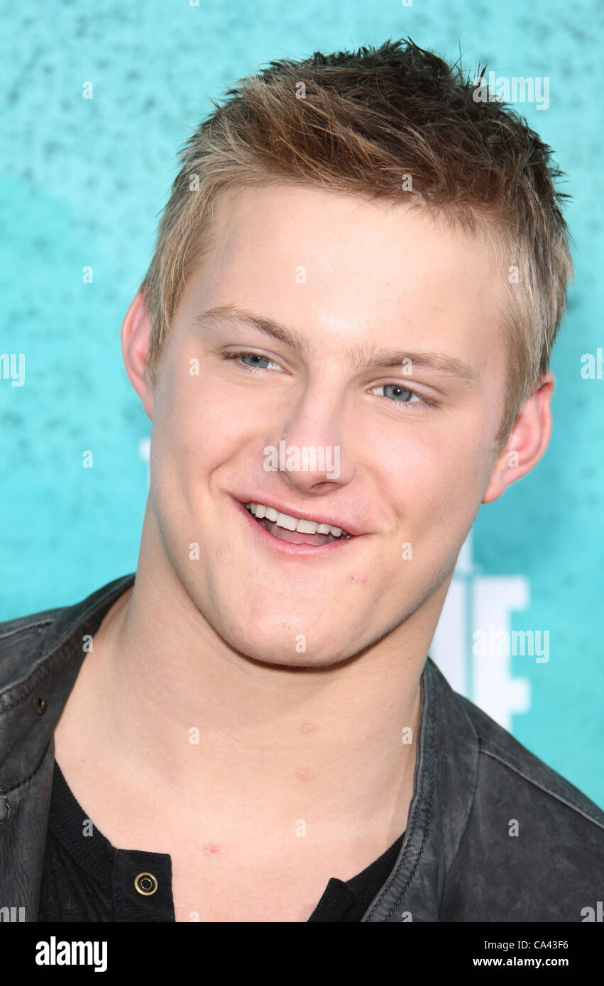 Alexander Ludwig - news on the Vikings actor - page 2