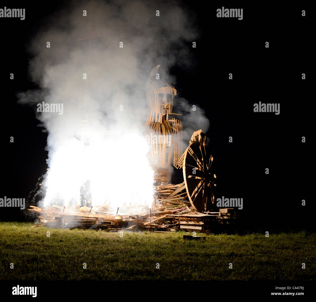 Jubilee beacon fire bonfire hires stock photography and images Alamy