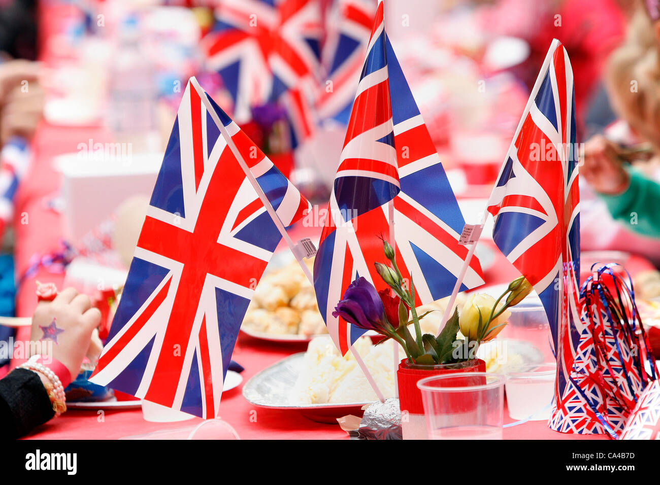 Over 500 people enjoying the Bank Holiday Street Party celebrating the Diamond Jubilee weekend in Kennington South London 4.June Stock Photo