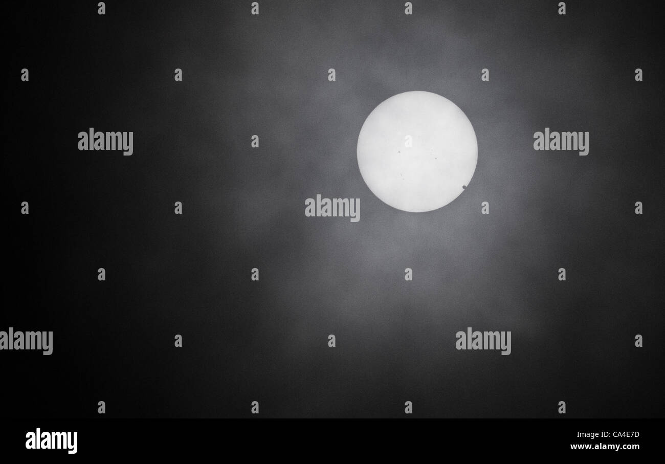 June 6, 2012, Tokyo, Japan - The transit of Venus (silhouetted) across ...