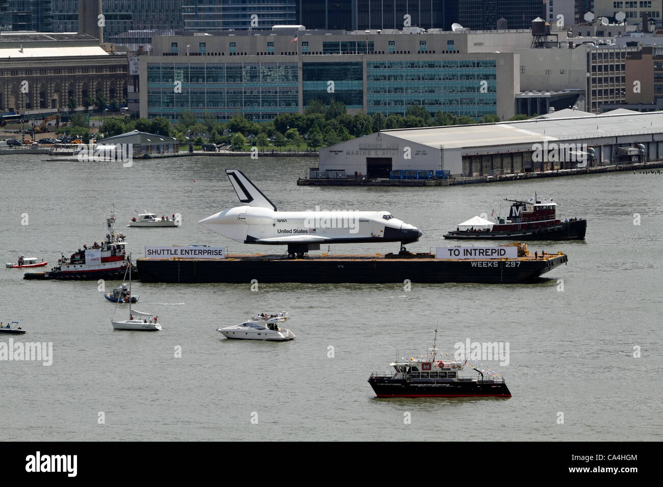 The Space Shuttle Enterprise on the Hudson River on its way to the Intrepid Sea, Air and Space Museum. June 6, 2012. New York City, NY, USA Stock Photo