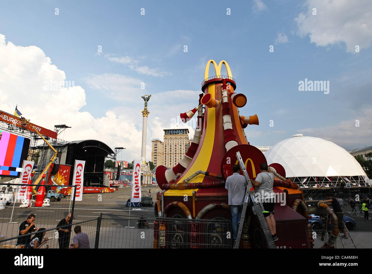 07.06.2012, Kiev, Ukraine. Fanzone for the Euro 2012 soccer championship co-hosted by Poland and Ukraine. Stock Photo