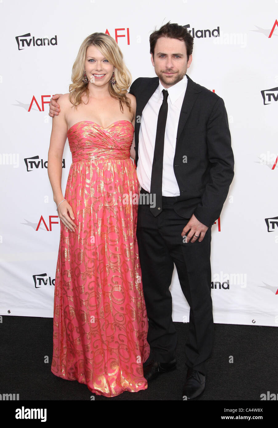 Charlie Day, wife Mary Elizabeth Ellis – Stock Editorial Photo ©  Jean_Nelson #46394889