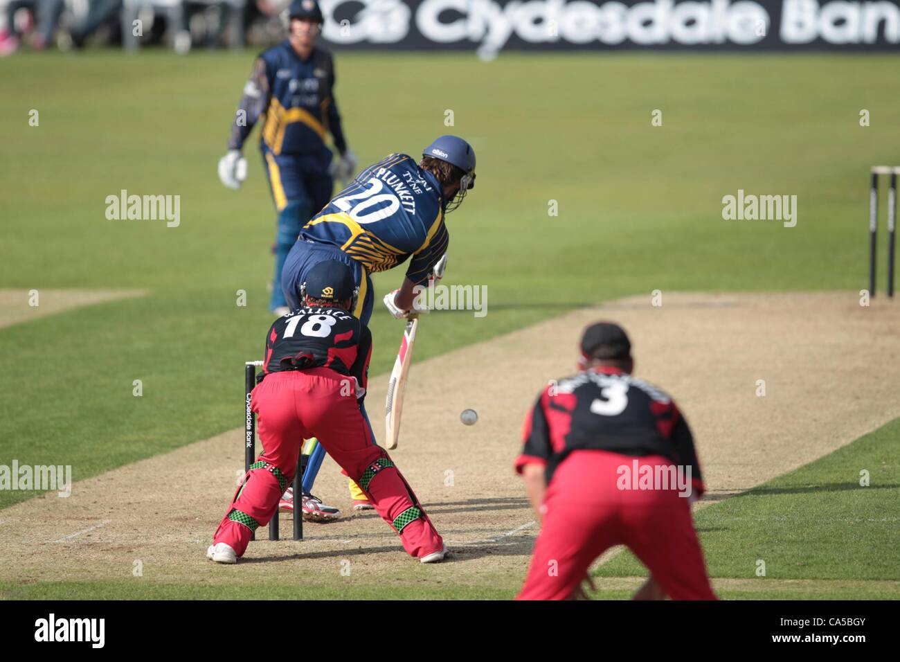 10.06.2012 Colwyn Bay Wales. Liam Plunkett in action during the Clydesdale Bank 40 match between the Welsh Dragons and Durham Dynamos from Colwyn Bay. Stock Photo