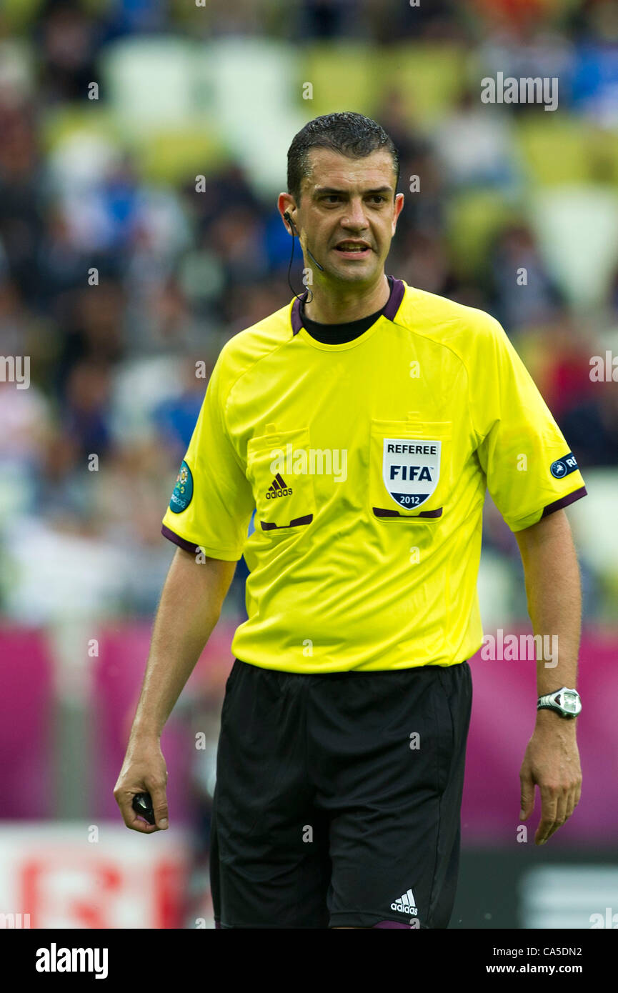 Viktor Kassai (Referee), JUNE 10, 2012 - Football / Soccer : UEFA EURO 2012  Group C match between Spain 1-1 Italy at Arena Gdansk in Gdansk, Poland.  (Photo by Maurizio Borsari/AFLO) [0855] Stock Photo - Alamy