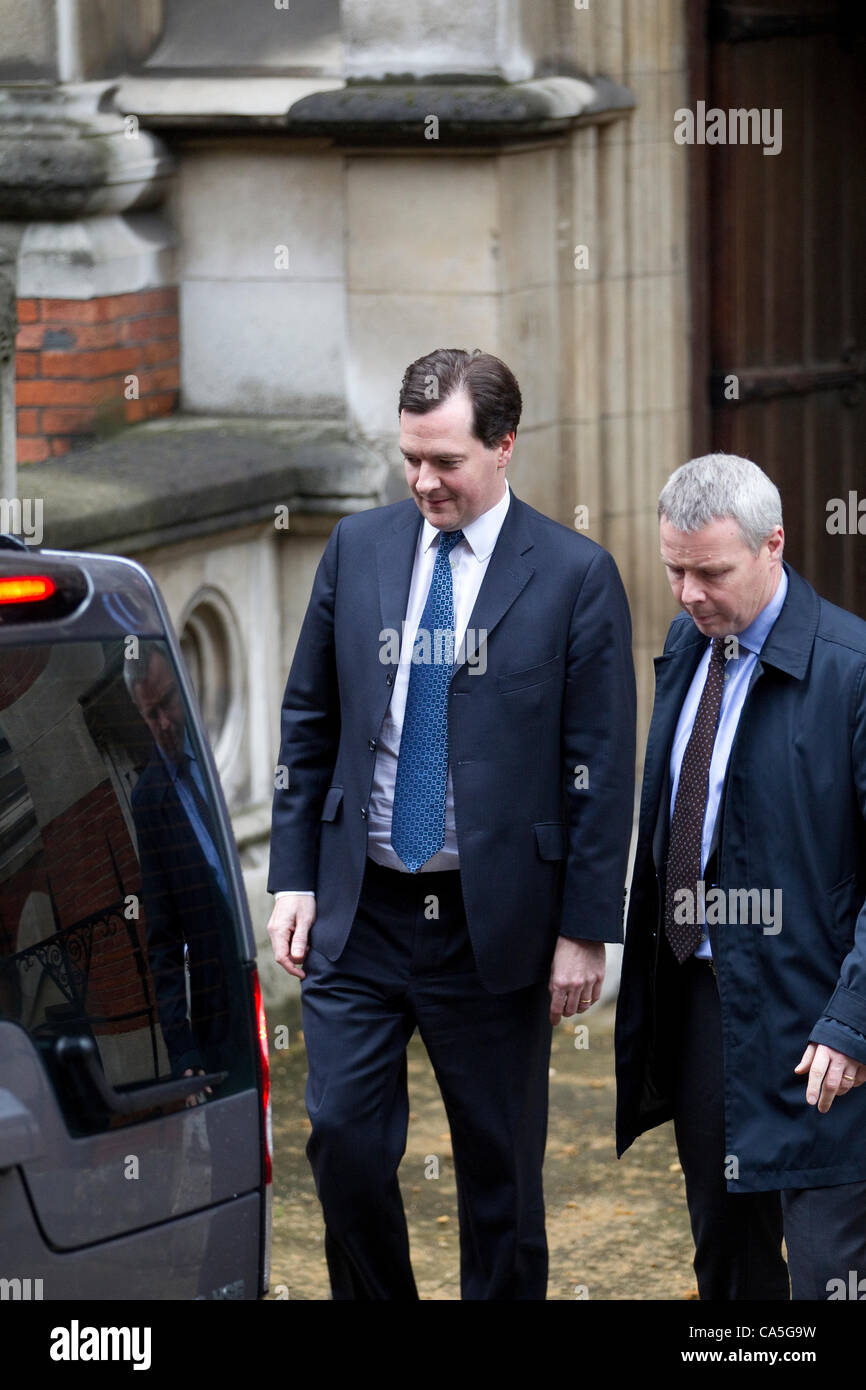 London, UK. 11 June, 2012. George Osborne, Chancellor of the Exchequer leaves the Royal Courts of Justice after giving evidence at the Leveson Inquiry today. Stock Photo
