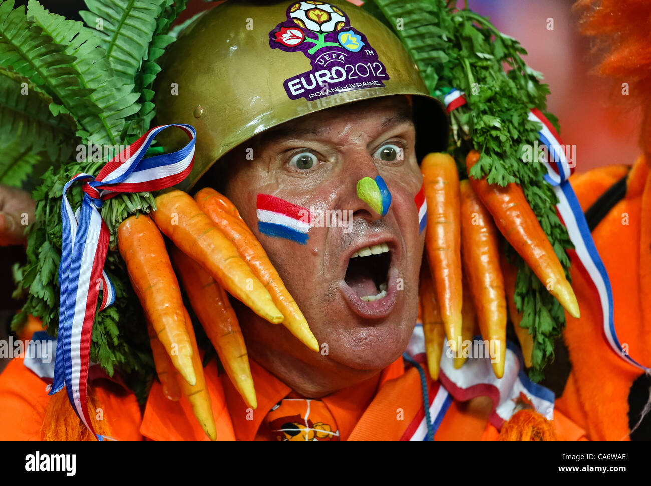 17062012-kharkiv-ukraine-dutch-fans-during-the-euro-2012-football-CA6WAE.jpg
