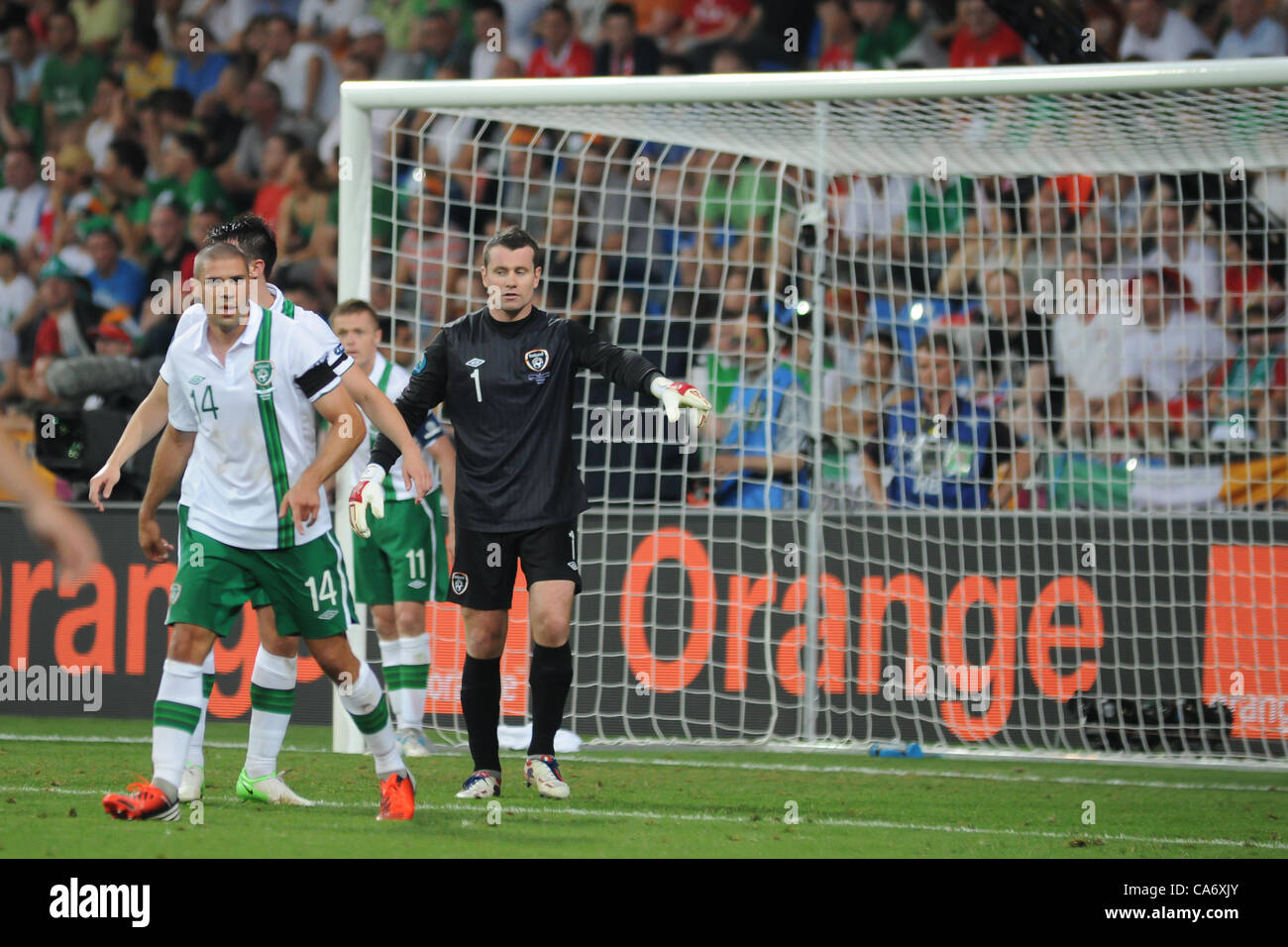 18.06.2012 , Poznan, Poland.Shay Given (Aston Villa FC) Rep of Ireland gives defensive instructions during the European Championship Group C game between Italy and Ireland from the Municipal Stadium. Stock Photo
