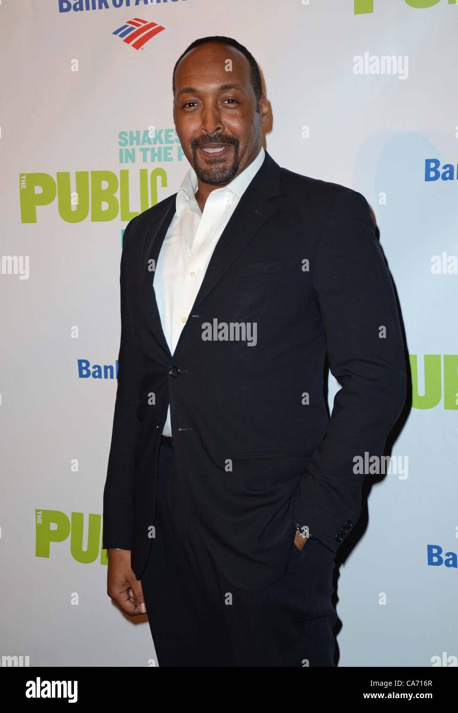 Jesse L Martin at arrivals for 50th Anniversary Public Theater Gala Honoring Al Pacino, Delacorte Theater, Central Park, New York, NY June 18, 2012. Photo By: Derek Storm/Everett Collection Stock Photo