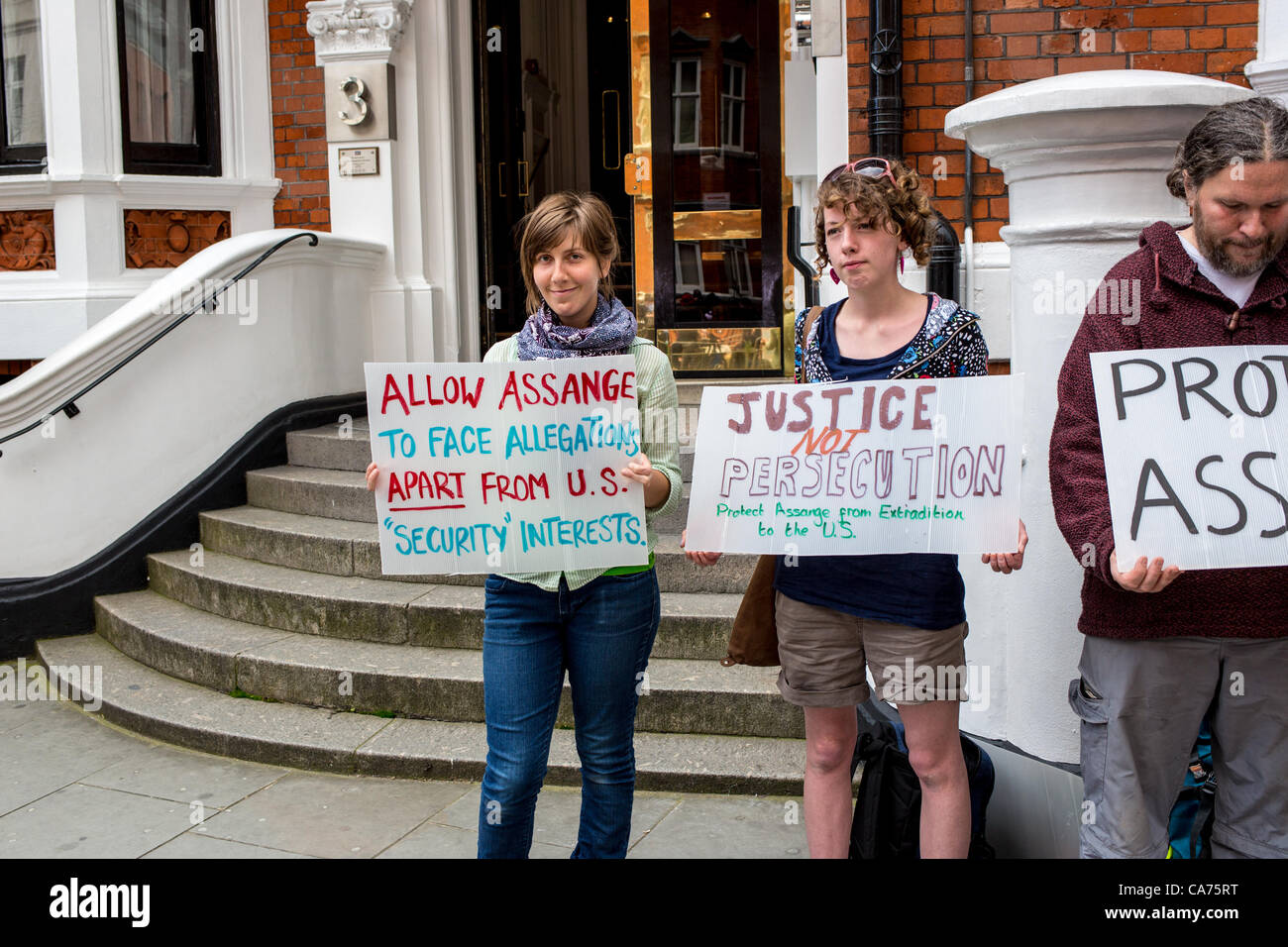 London, UK. 20 June, 2012. Wikileaks Founder Julian Assange at Ecuadorian Embassy in London Stock Photo