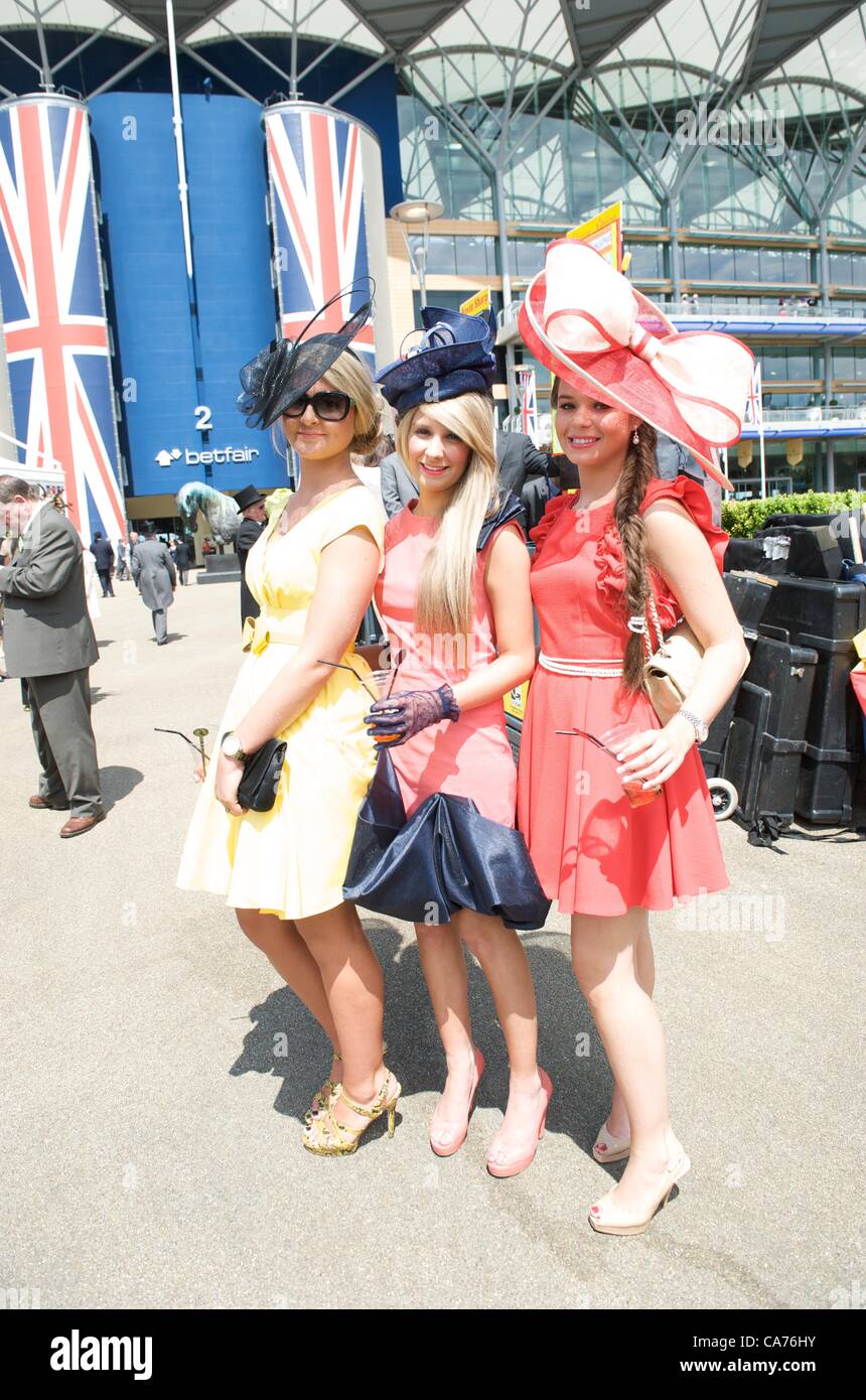 June 20, 2012. Ascot, UK. Ladies pose on day two of Royal Ascot at Ascot Racecourse. Stock Photo