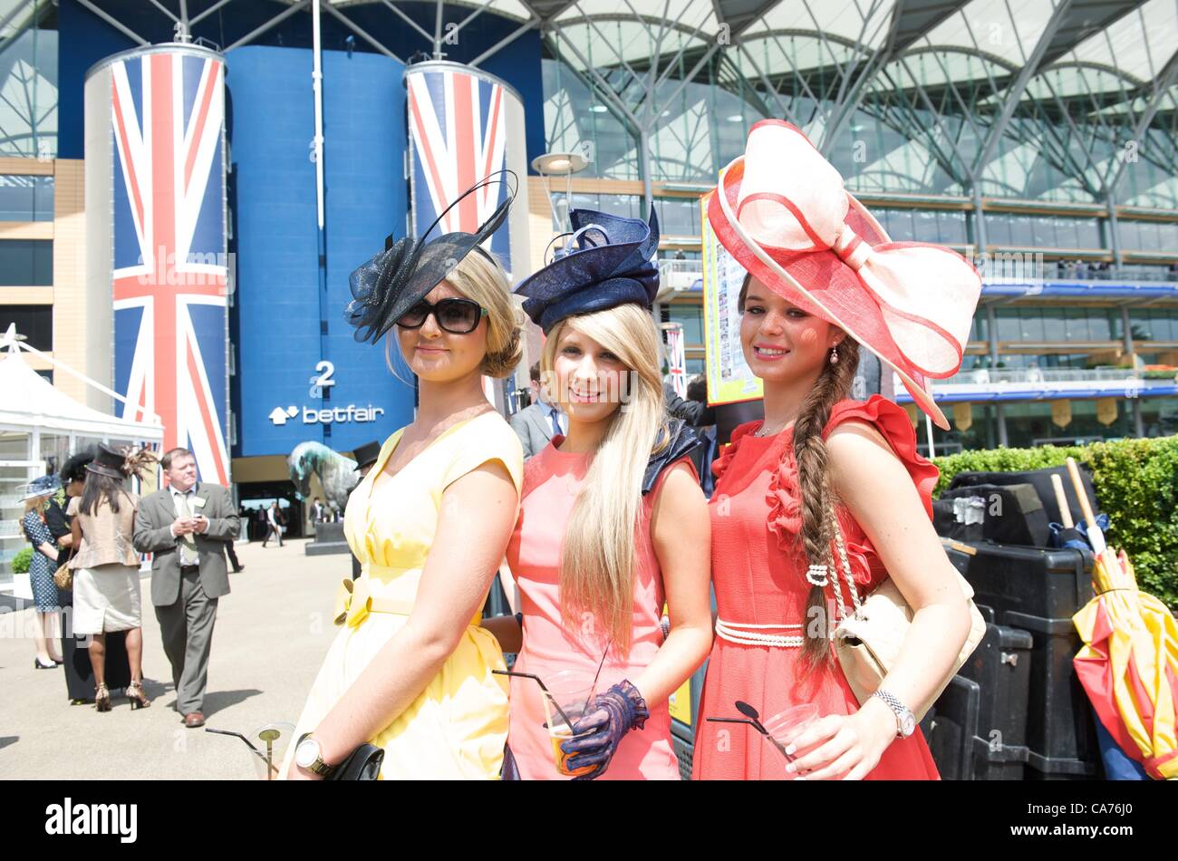 June 20, 2012. Ascot, UK. Ladies pose on day two of Royal Ascot at Ascot Racecourse. Stock Photo