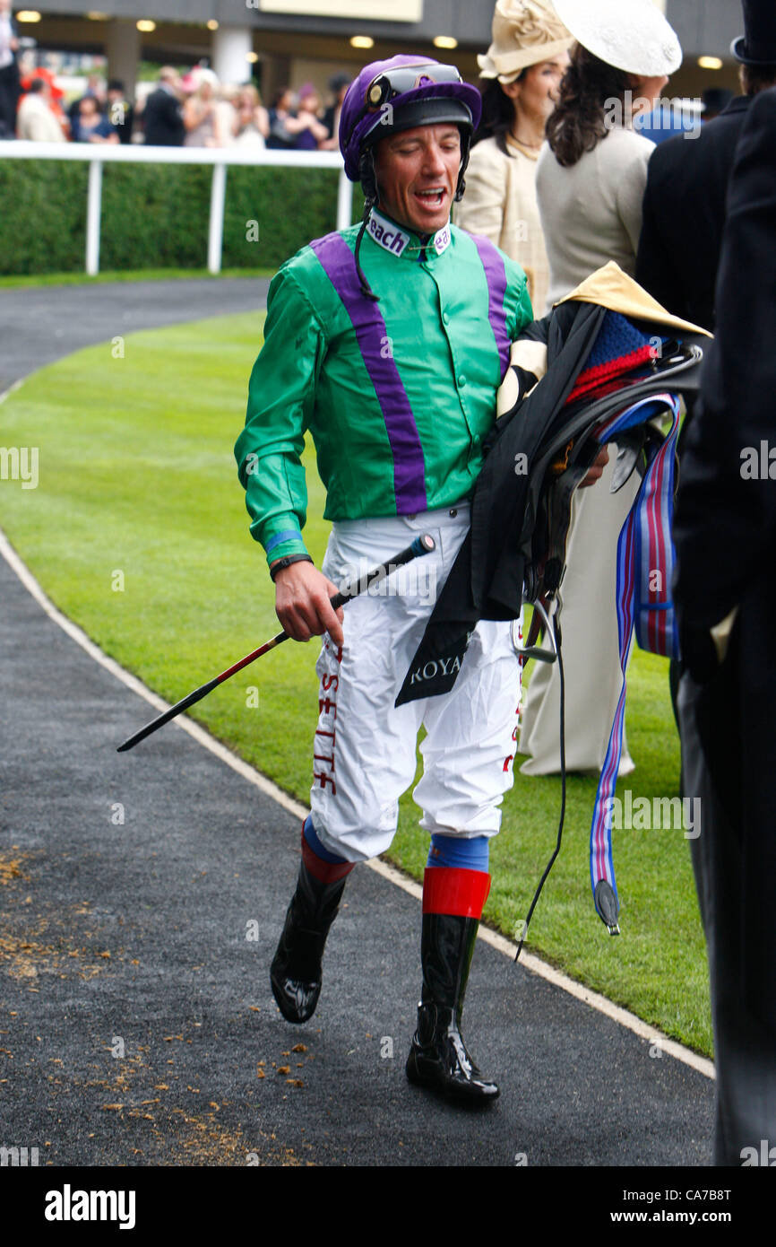 21.06.12 Ascot, Windsor, UK. Frankie Dettori The Norfolk Stakes during Ladies Day Royal Ascot Festival at Ascot racecourse. Stock Photo
