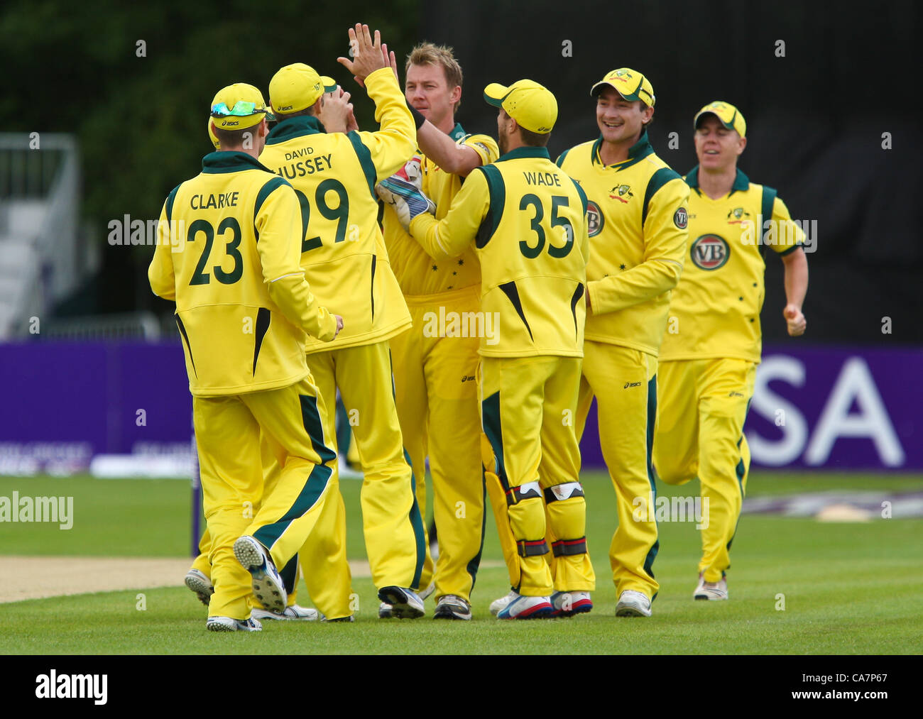 brett lee jersey number