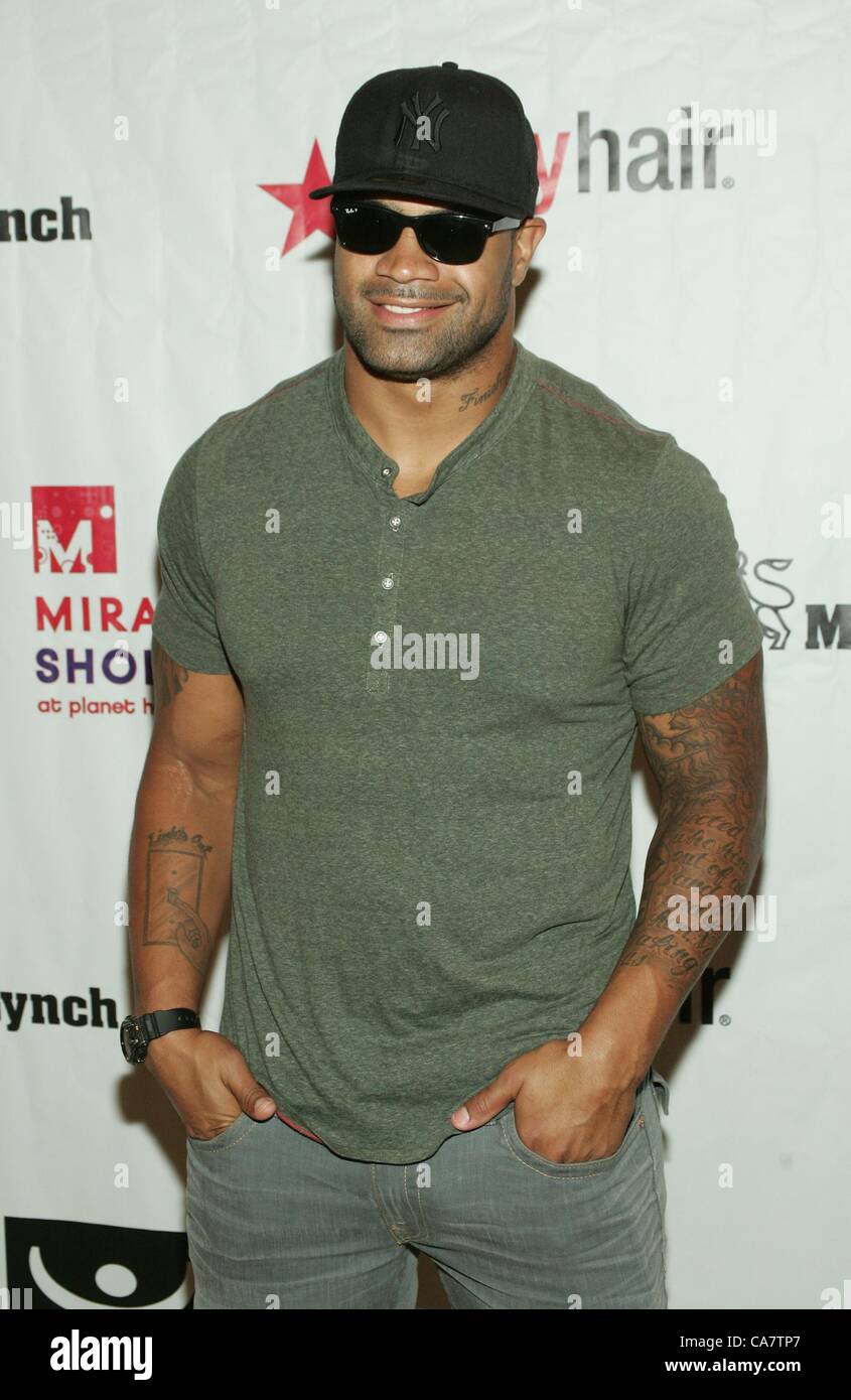Shawne Merriman at arrivals for 12th Annual Sports Dream Bowl Benefit, Texas Station at Texas