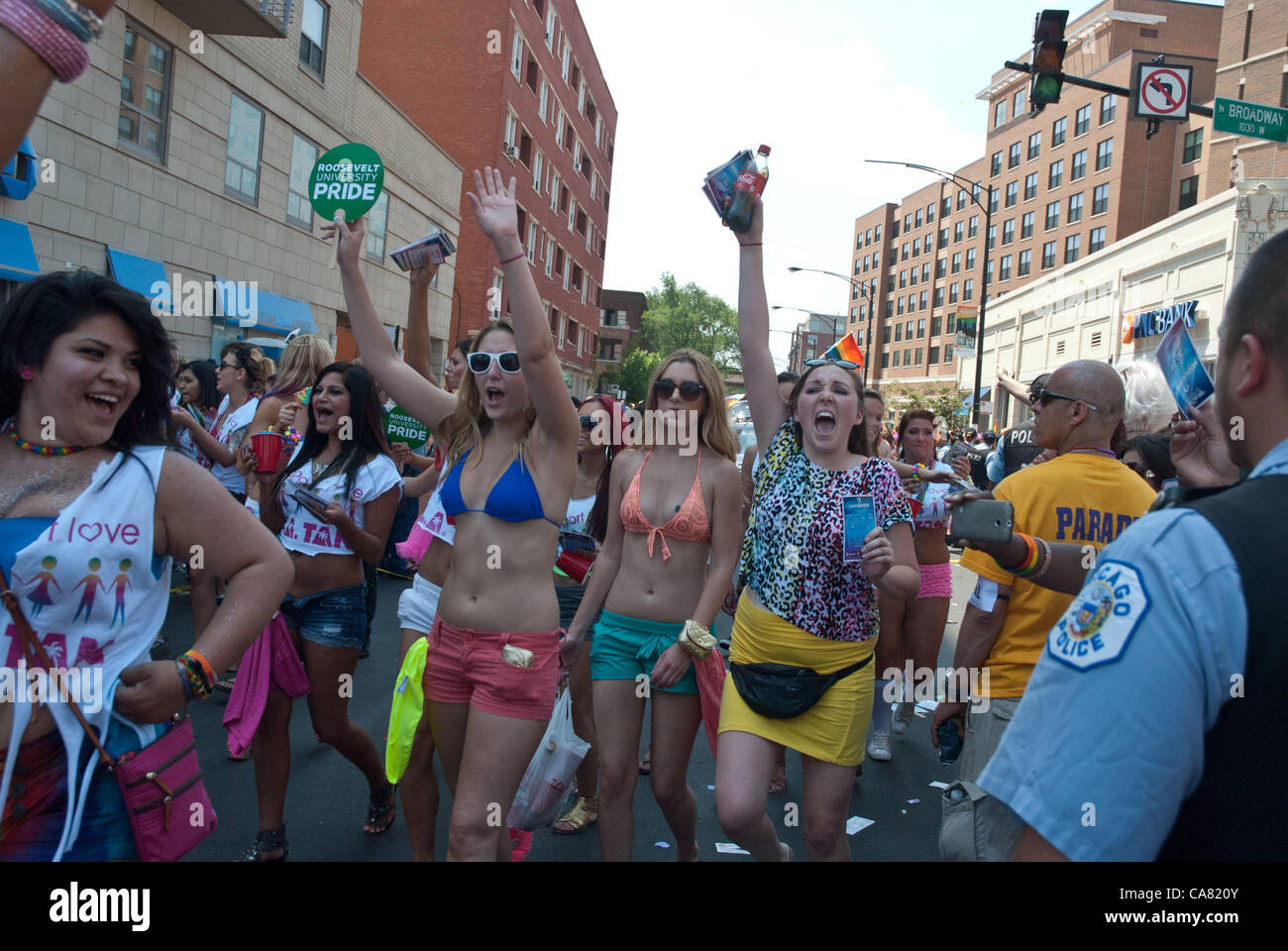 lakeview gay chicago Lakeview gay chicago