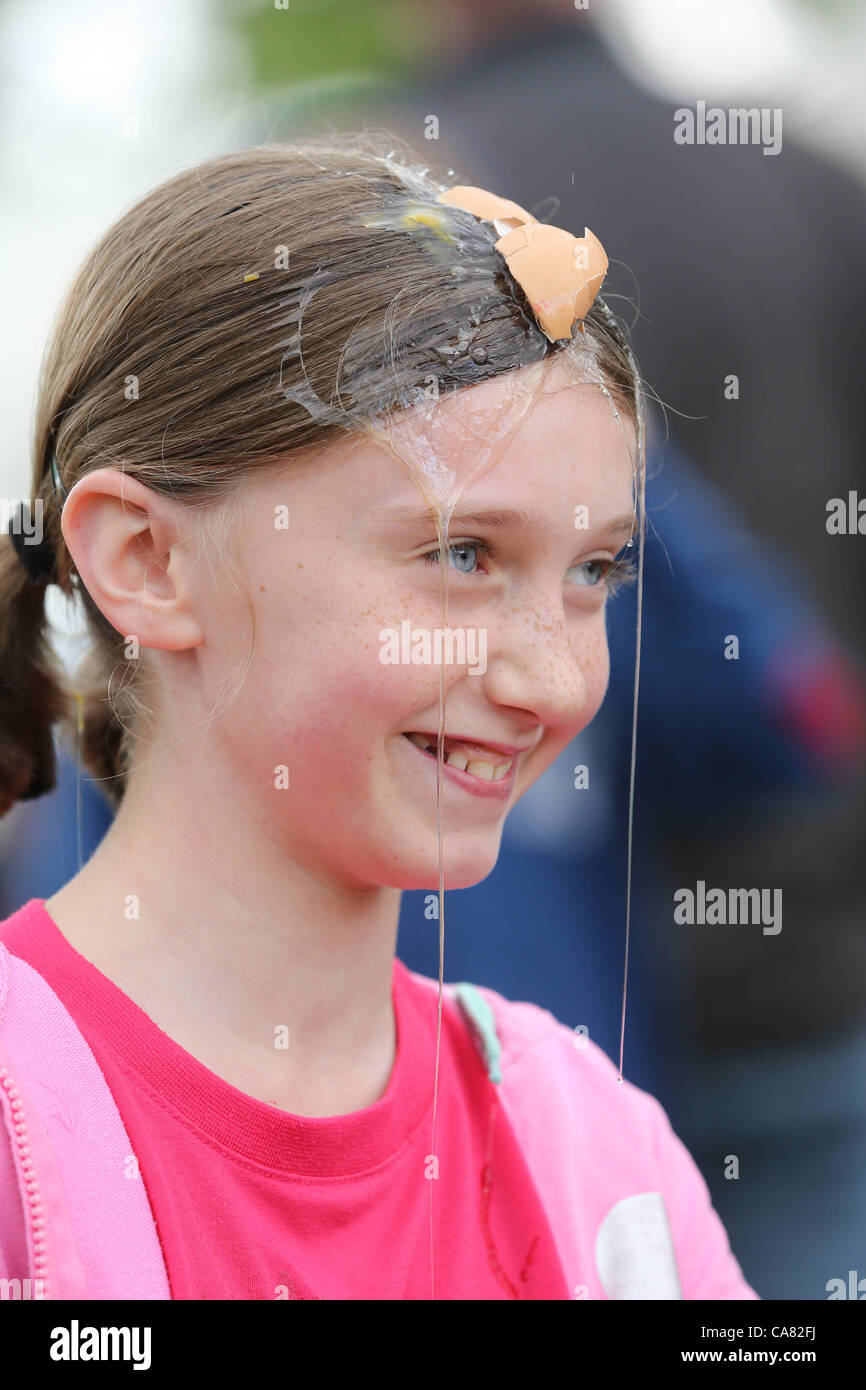 Egg throwing swaton hires stock photography and images Alamy