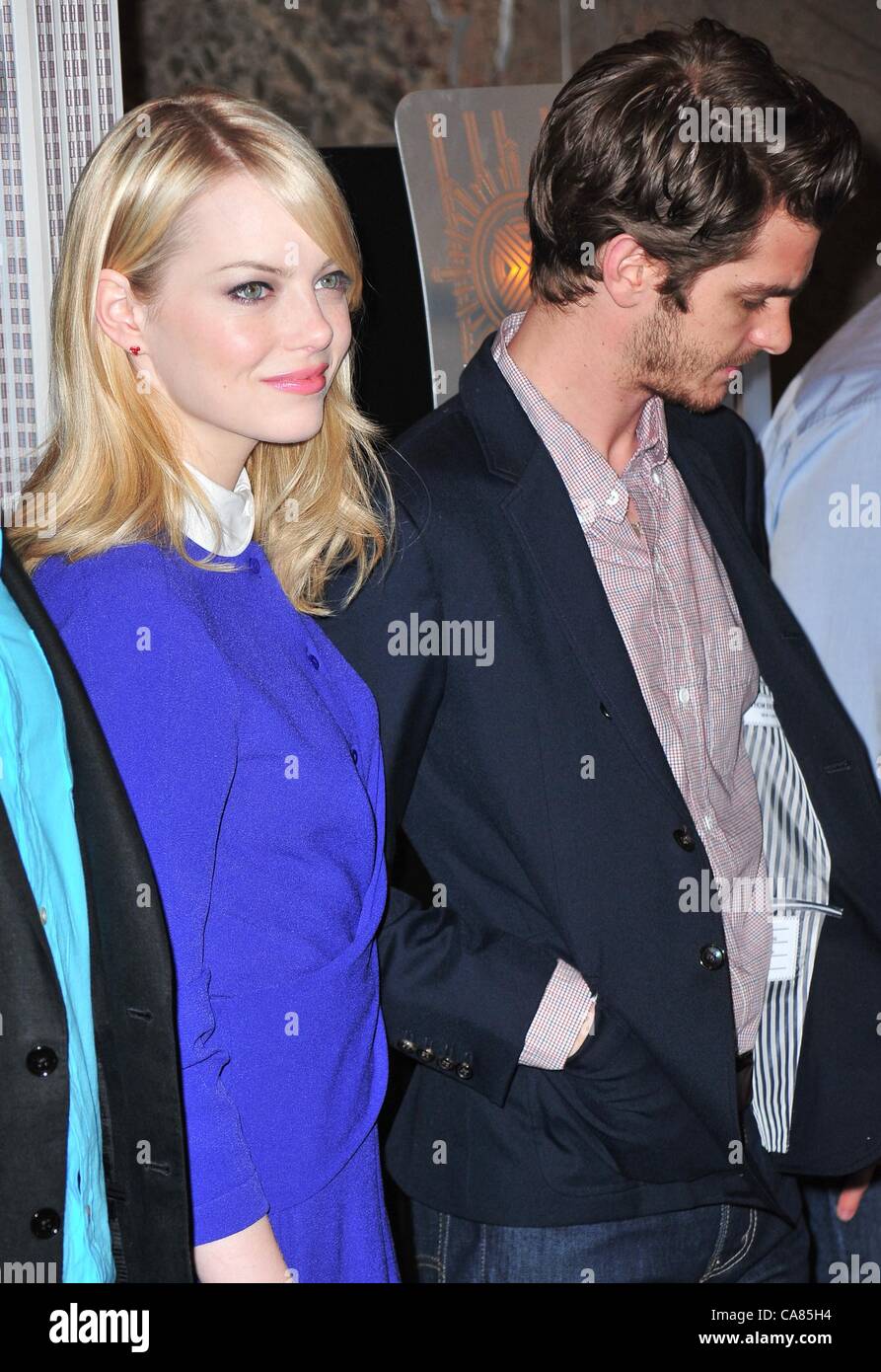 PHOTOS] 'Amazing Spider-Man 2' Premiere: Andrew Garfield, Emma Stone Swing  Into London (Photos) – The Hollywood Reporter