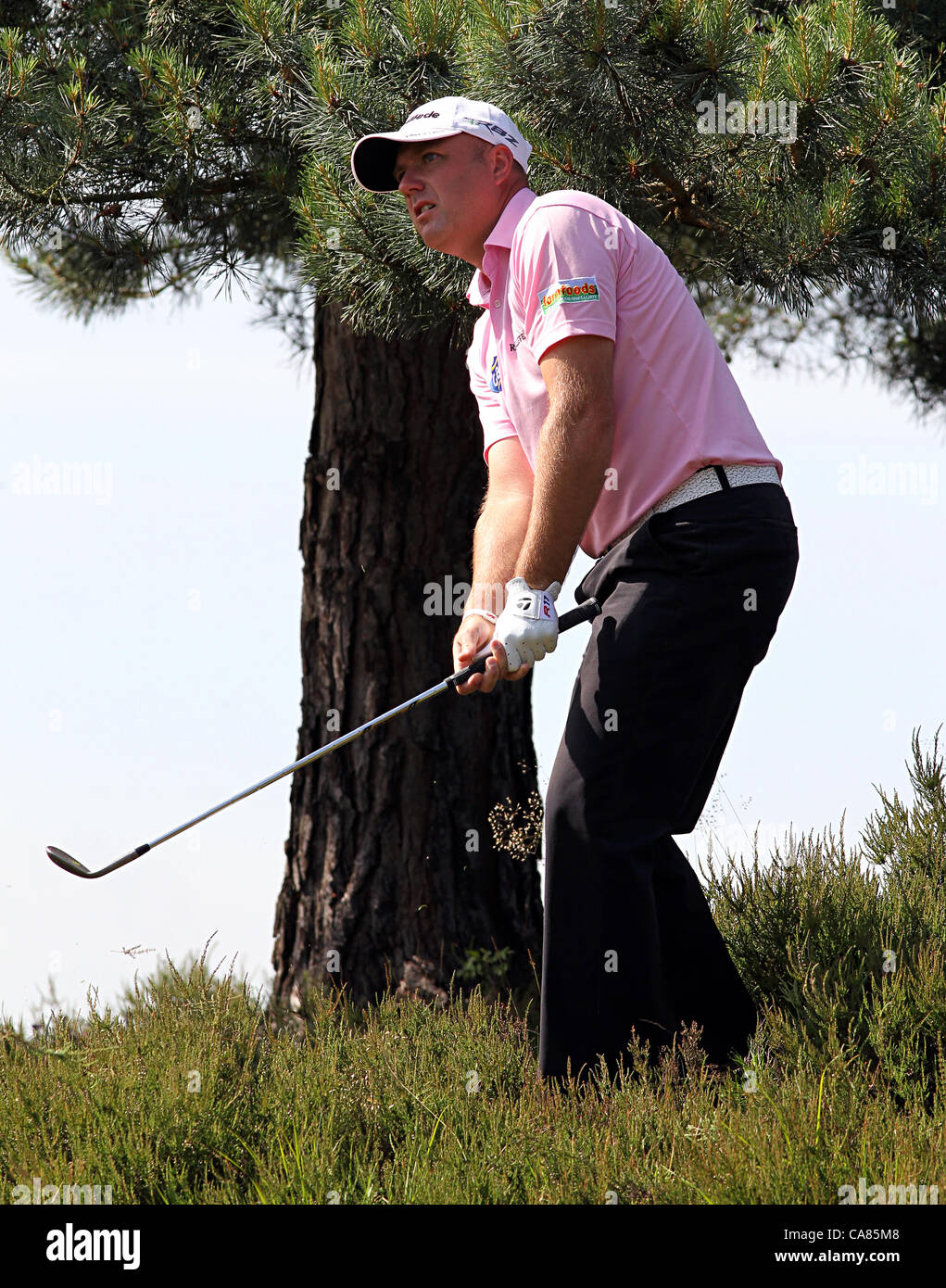 25.06.2012. Sunningdale, Berkshire, England.  England's Graeme Storm in trouble during the International Final Qualifying for the Open Championship at Sunningdale Golf Club, Berkshire, England - Monday 25th June 2012 (Photo by Ian Bines for Actionplus Sport) Stock Photo