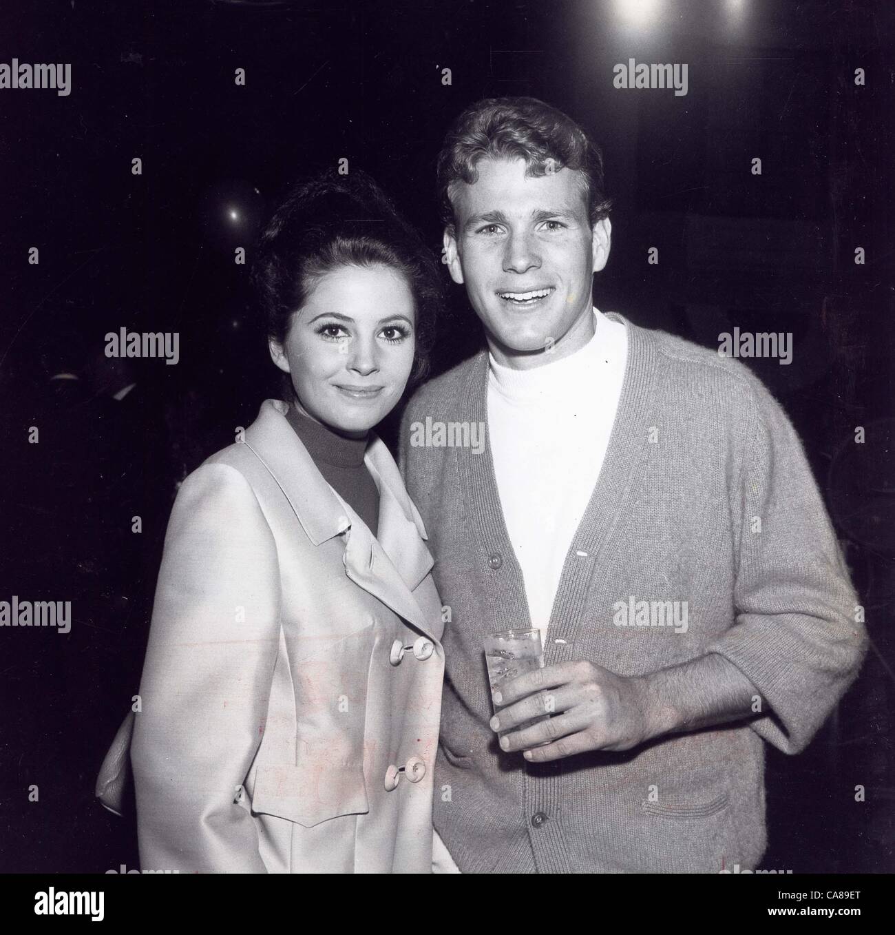 BARBARA PARKINS Ryan O'Neal.Peyton party.Supplied by Photos inc.(Credit