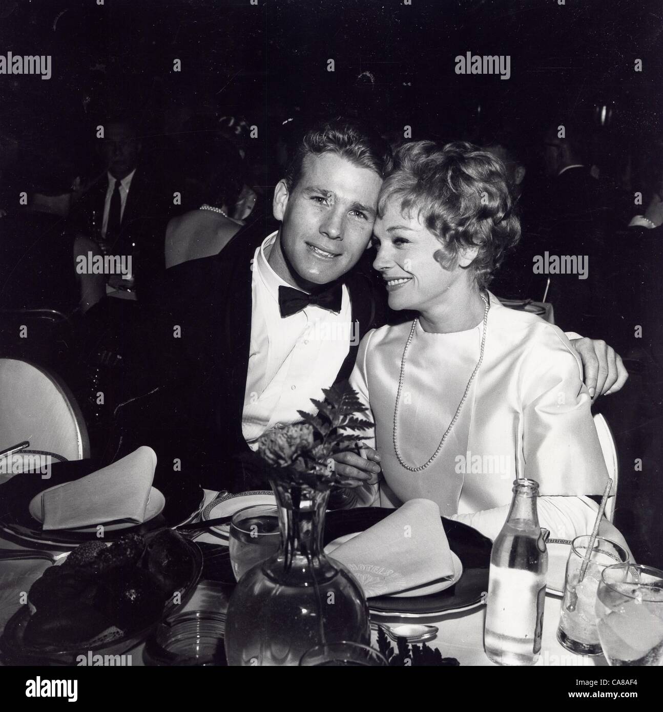 RYAN O'NEAL with wife Joanna Moore at the Liza opening.Supplied by   Photos inc.(Credit Image: Â© Supplied By Globe Photos Inc/Globe Photos/ZUMAPRESS.com) Stock Photo