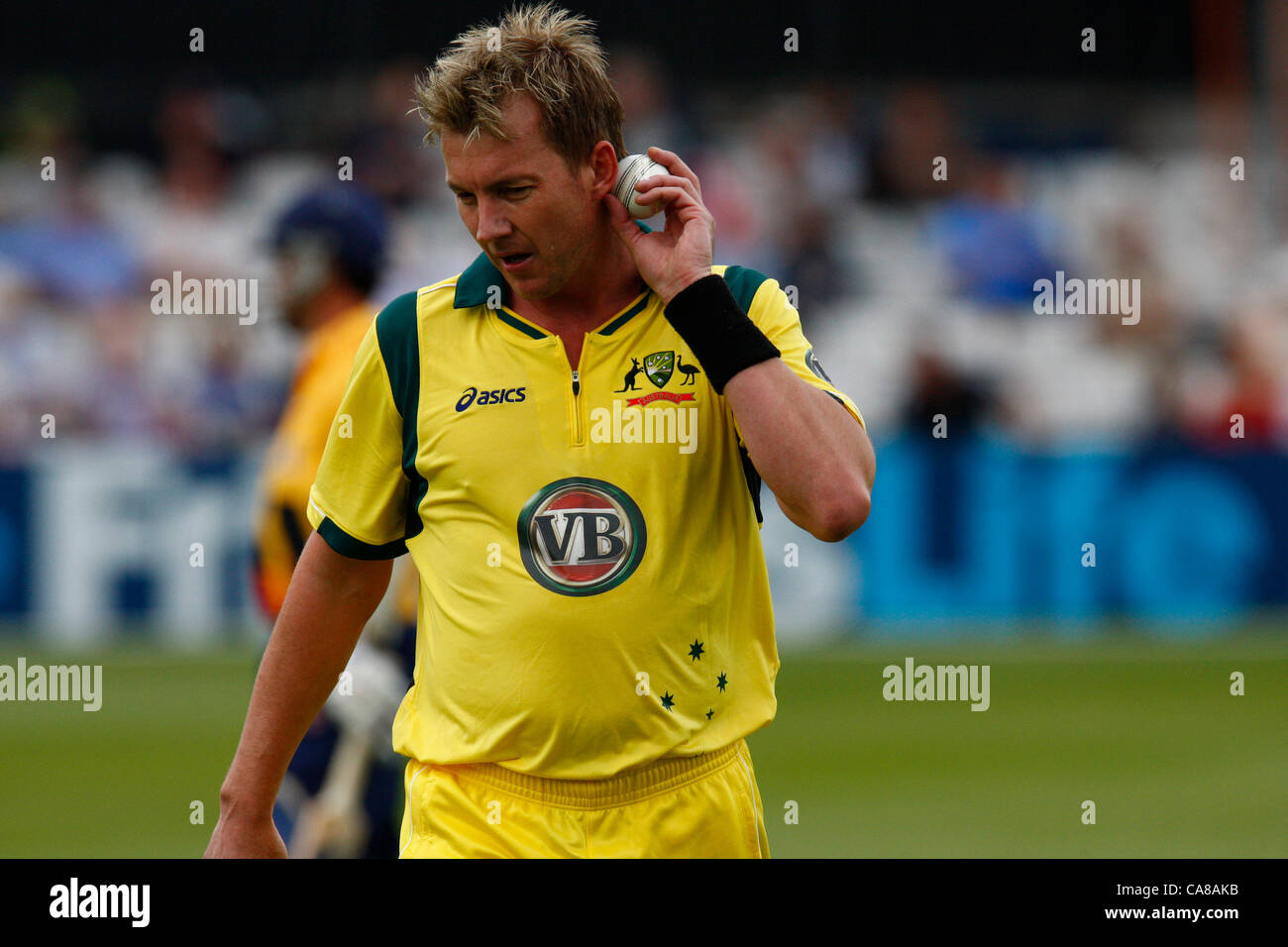 brett lee jersey number