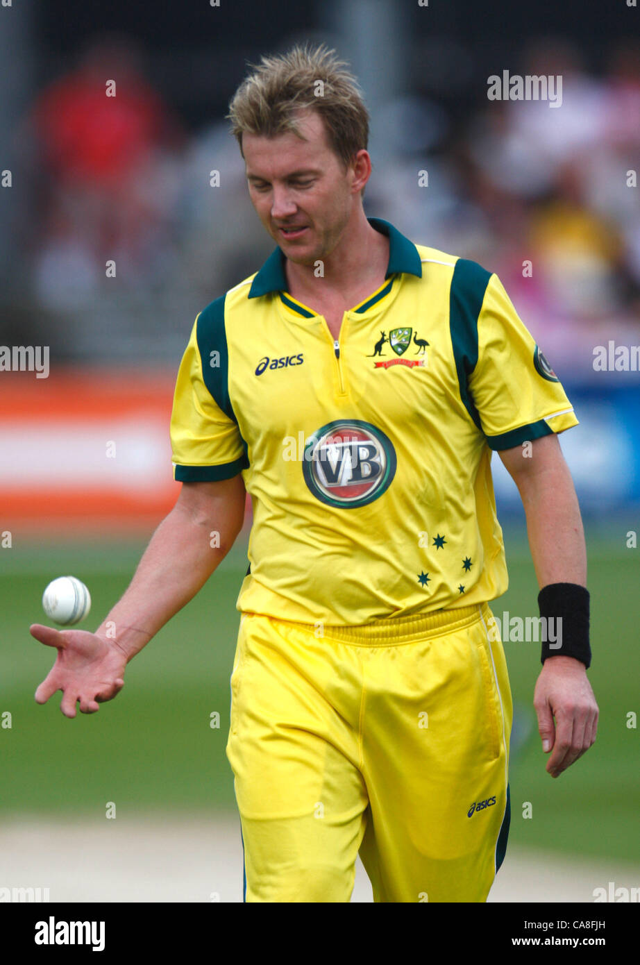 brett lee jersey number