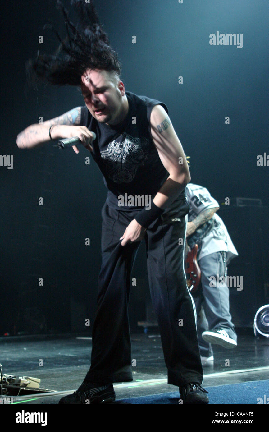 Nov 21, 2003; New York, NY, USA; Singer JONATHAN DAVIS of Korn at Hammerstein Ballroom on Nov. 21, 2003. Stock Photo