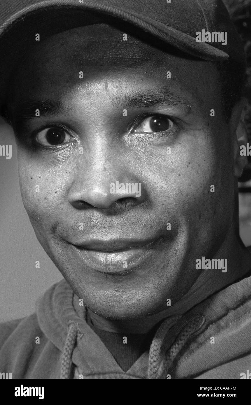 Jan 01, 2004 - Miami, FL, USA - (Exact date unknown) 1976 Olympic Gold Metal and WBC welterweight as well as WBA light middleweight crown champion winner boxer SUGAR RAY LEONARD (born Ray Charles Leonard on May 15, 1941) had a large following due to pioneered cable television broadcasts. Sugar Ray h Stock Photo
