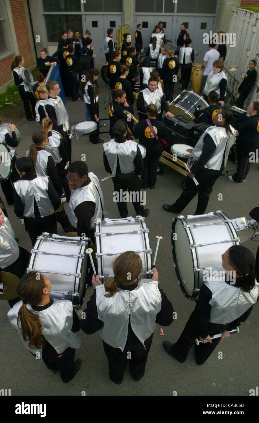 Sherry lavars 20040228 delta winterguard drumline review lincoln high