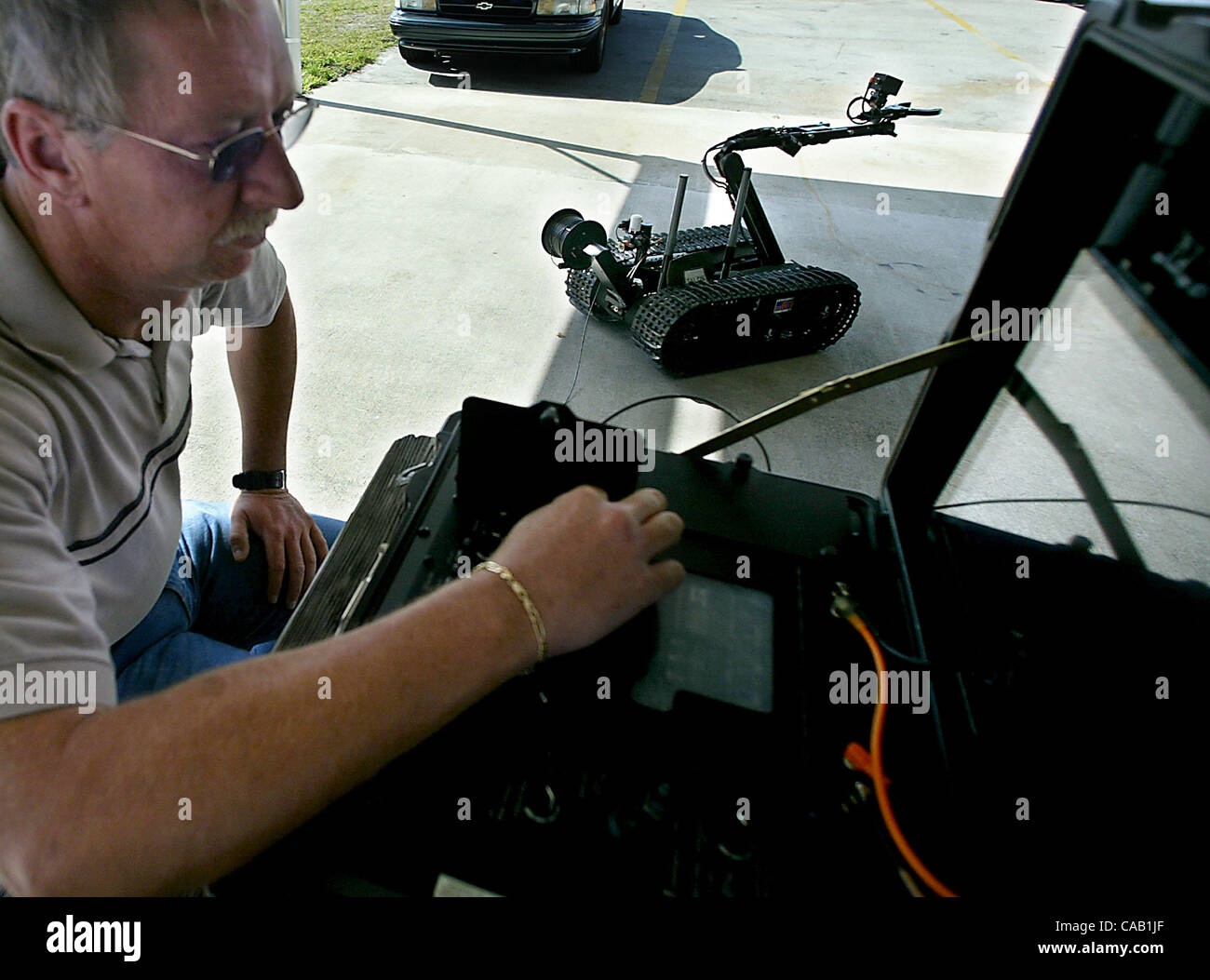 Stuart Martin County Sheriff S Deputy Dale Howard Practices Stock Photo Alamy Stuart Martin County Sheriff S Deputy Dale Howard Practices Stock Photo Alamy