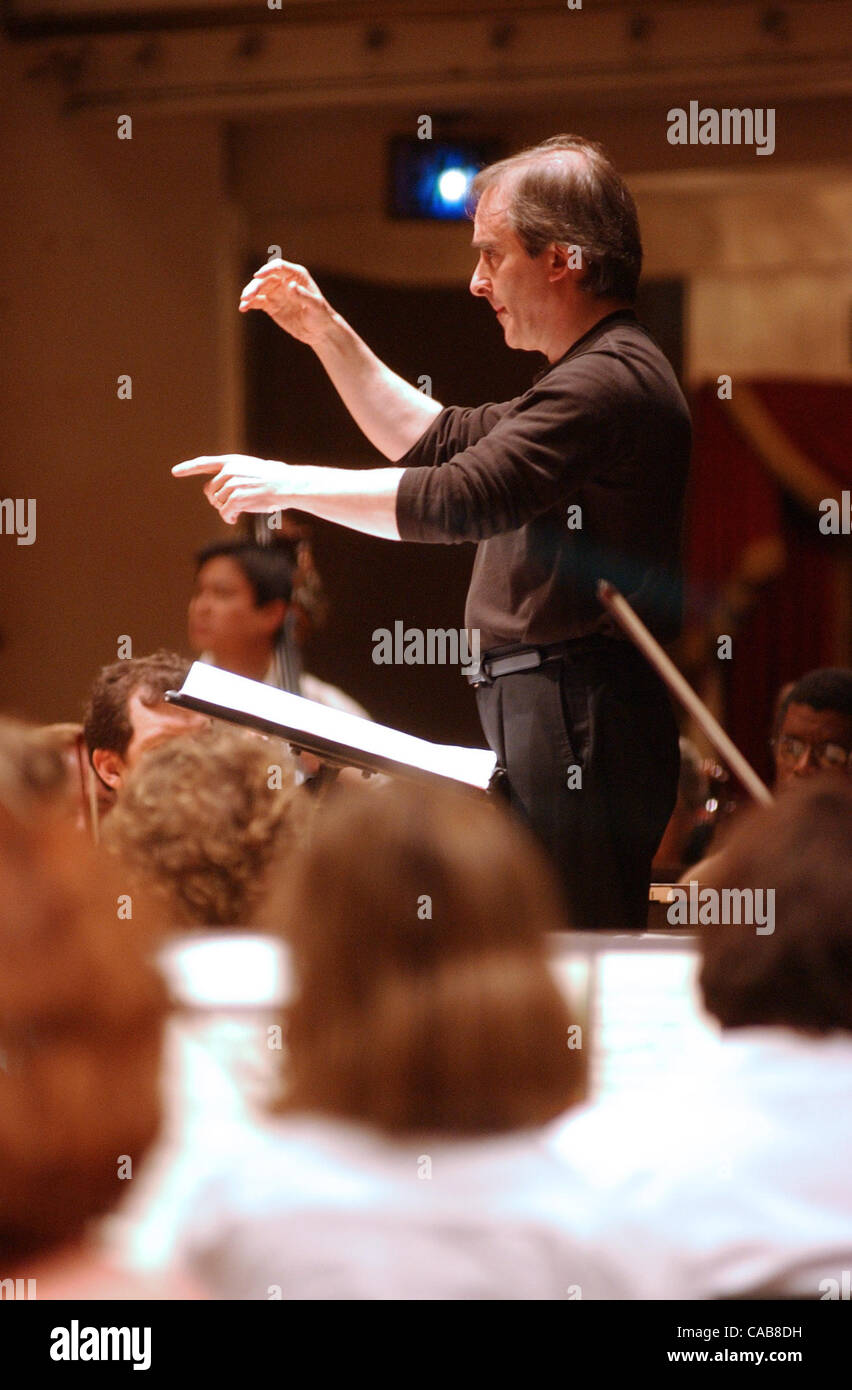 May 18, 2004 Cincinnati, Ohio, USA Music Director JAMES CONLON