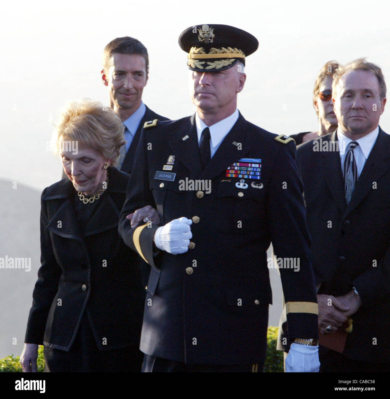 Jun 11, 2004; Simi Valley, CA, USA; Former first lady NANCY REAGAN is ...