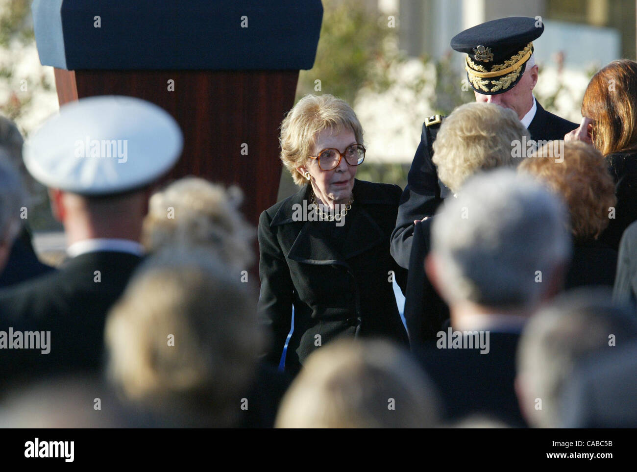 Jun 11, 2004; Simi Valley, CA, USA; Former first lady NANCY REAGAN is ...